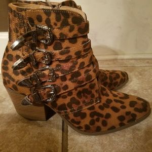 Beast Fashion Leapord Booties